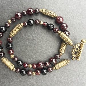 15-1/2” Garnet and Onyx Double Wrap Bracelet
